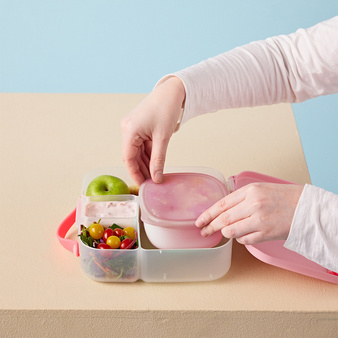 B.Box Silikonowy pojemnik z pokrywką do lunchboxa Berry