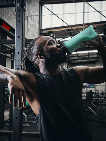 Contigo Shake&Go 2.0 - Shaker do odżywek - 820ml - błękitny