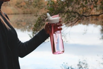 Butelka na wodę Kambukka Lagoon 1000 ml -  Arctic Blue