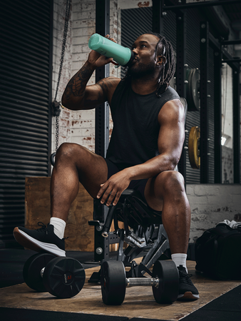 Contigo Shake&Go 2.0 - Shaker do odżywek - 820ml - błękitny