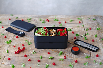 Monbento Pojemnik na sos Temple M Black Onyx