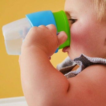 B.Box Kubek 360 do nauki picia strawberry shake